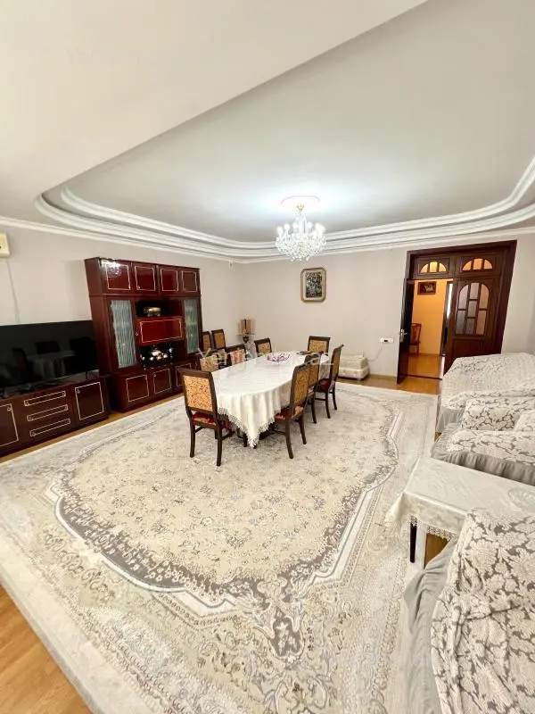 Satılır 4 otaqlı yeni tikili 140 m²