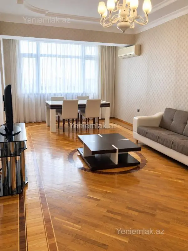 Satılır 3 otaqlı yeni tikili 105 m²