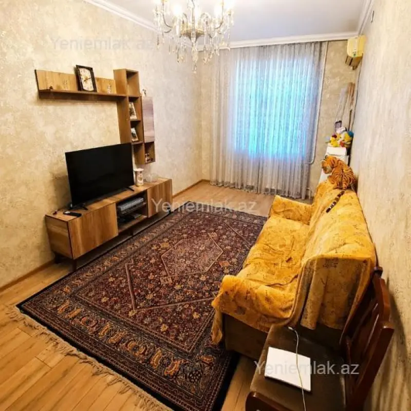Satılır 4 otaqlı köhnə tikili 90 m²