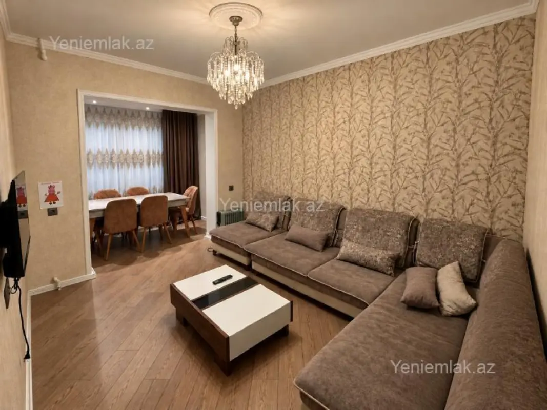 Satılır 2 otaqlı köhnə tikili 70 m²