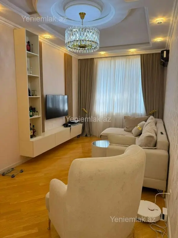 Satılır 2 otaqlı yeni tikili 80 m²