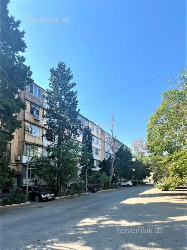 Satılır 1 otaqlı köhnə tikili 45 m²