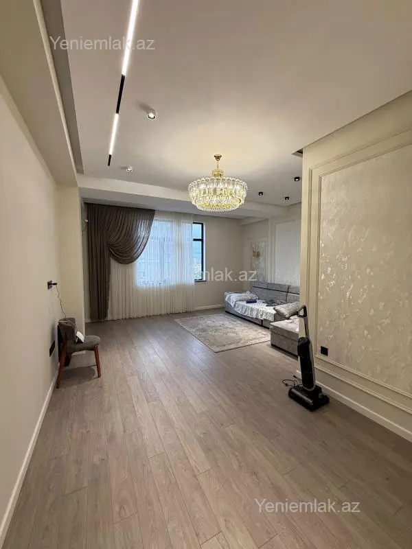 Satılır 3 otaqlı yeni tikili 110 m²