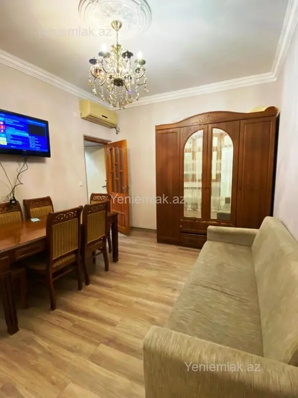 Satılır 3 otaqlı köhnə tikili 60 m²