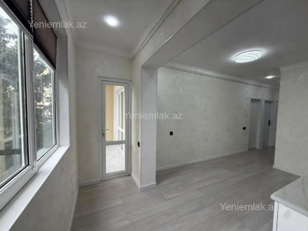 Satılır 2 otaqlı köhnə tikili 60 m²