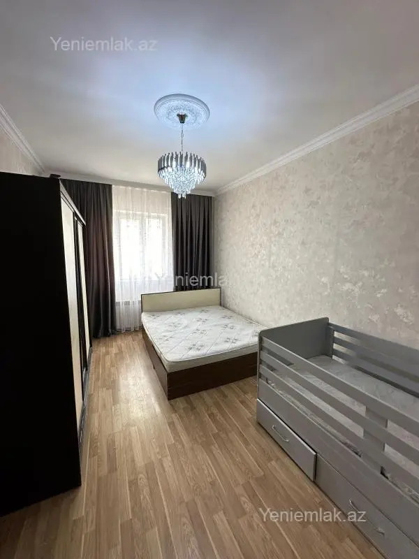 Satılır 1 otaqlı köhnə tikili 38 m²