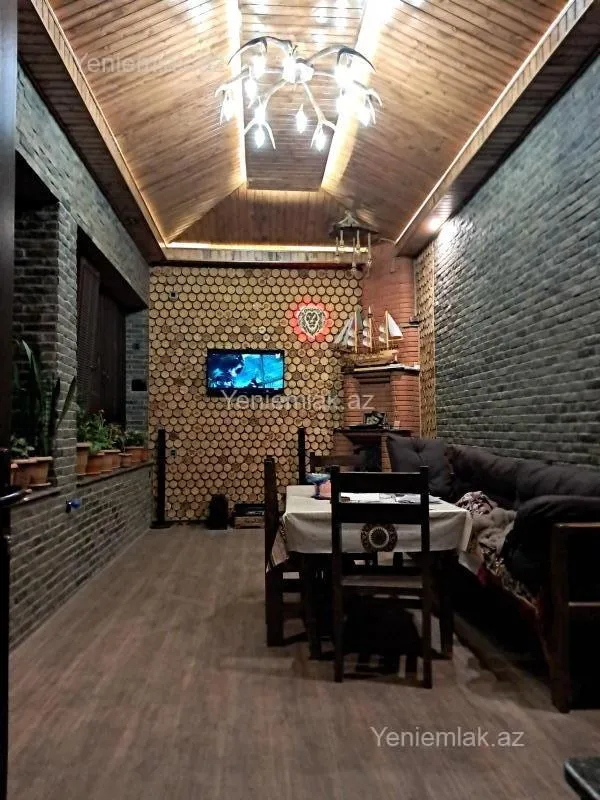 Satılır 7 otaqlı həyət evi 450 m²