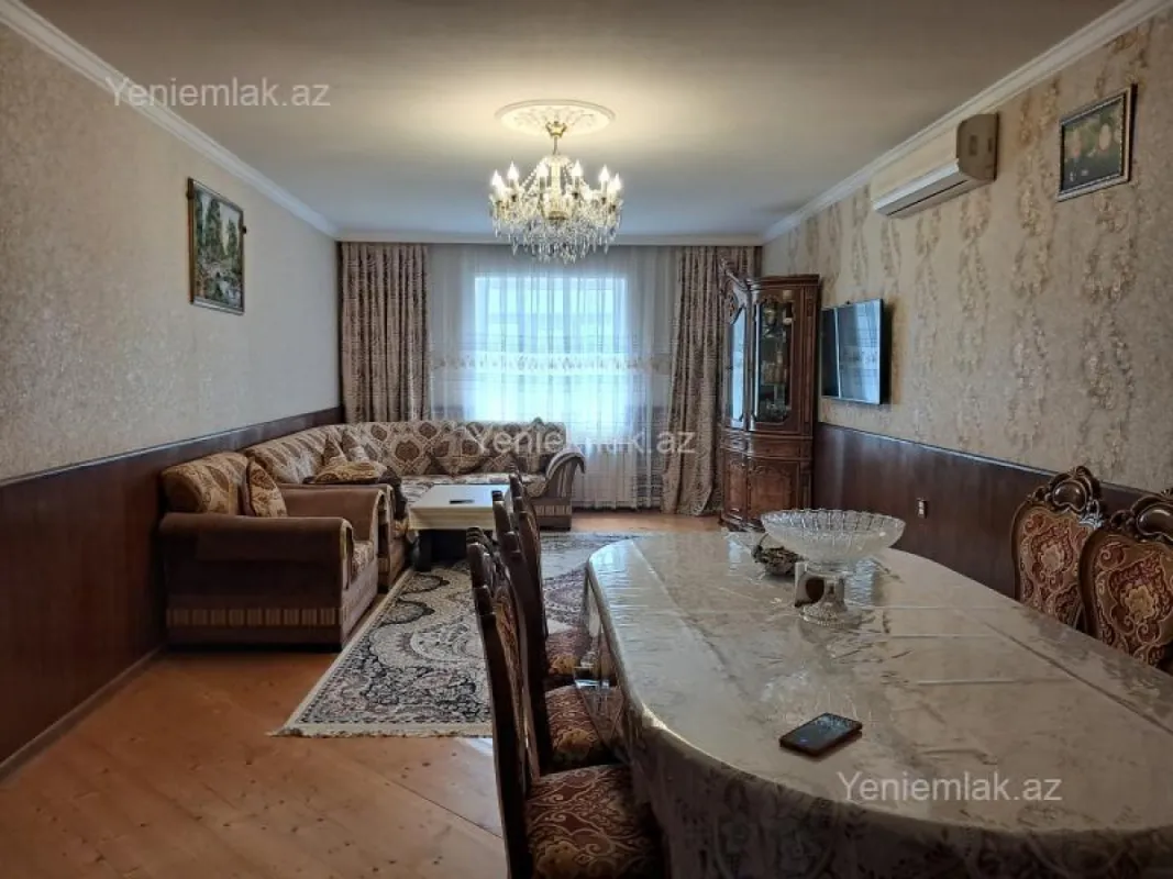 Satılır 7 otaqlı həyət evi 450 m²