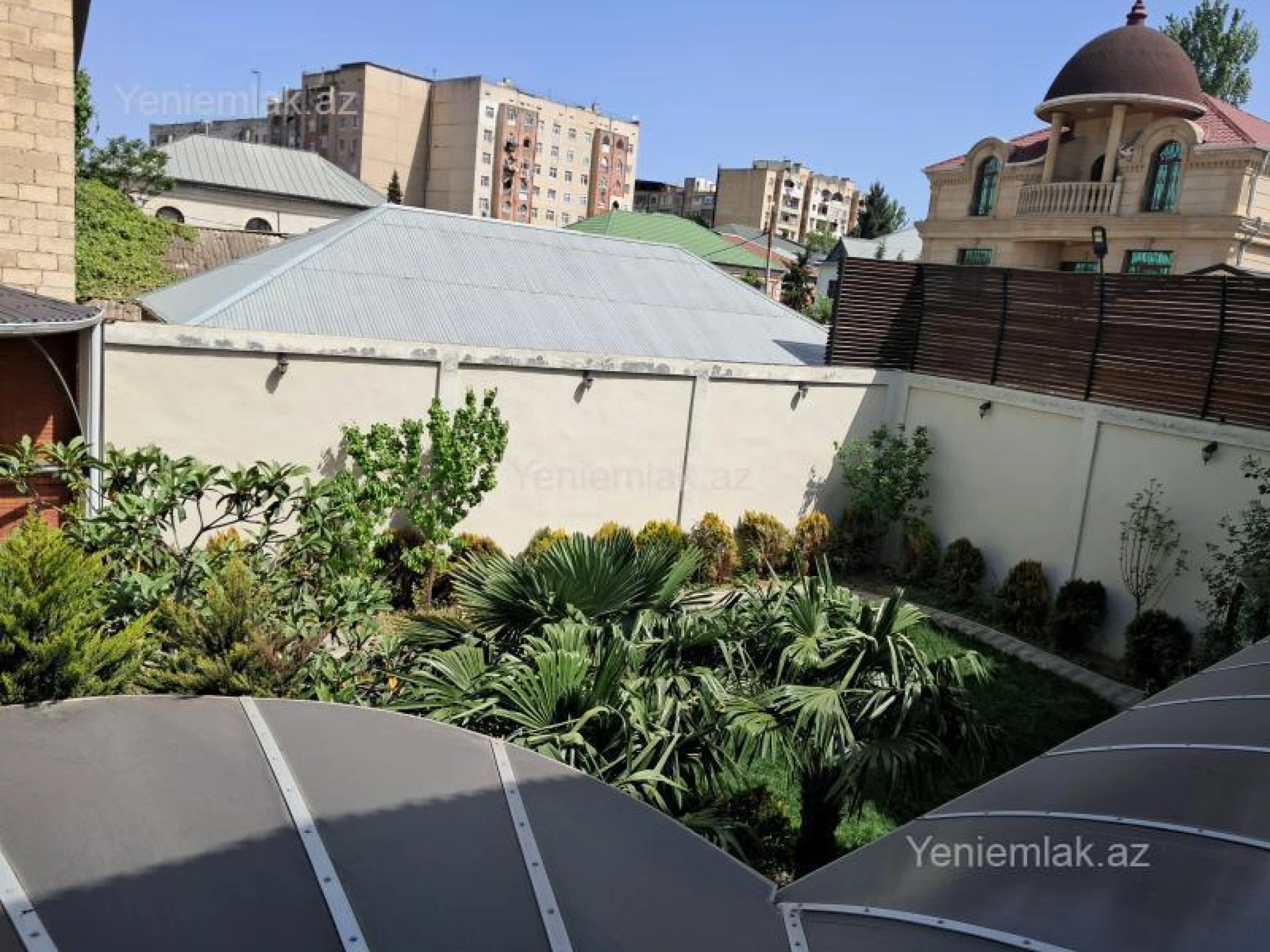 Satılır 7 otaqlı həyət evi 450 m²