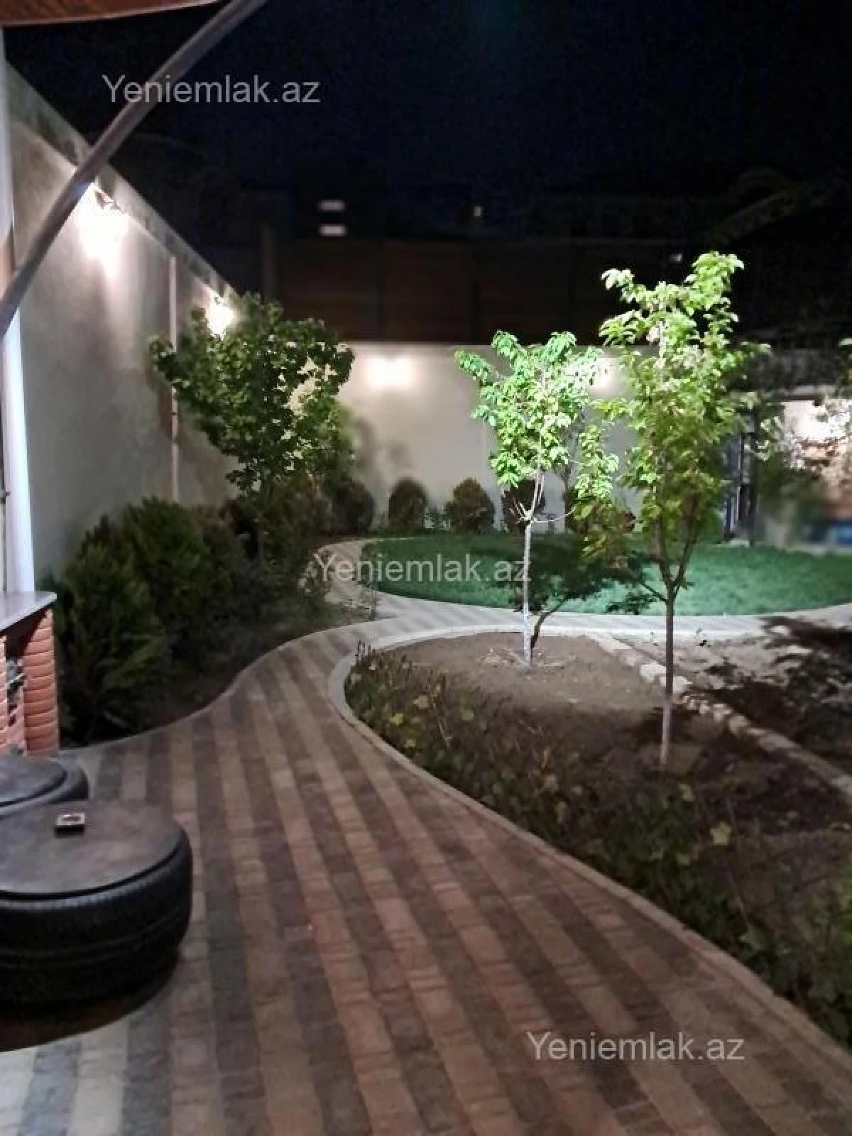 Satılır 7 otaqlı həyət evi 450 m²