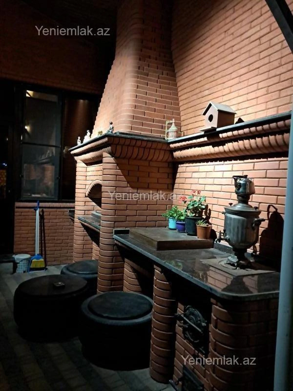 Satılır 7 otaqlı həyət evi 450 m²