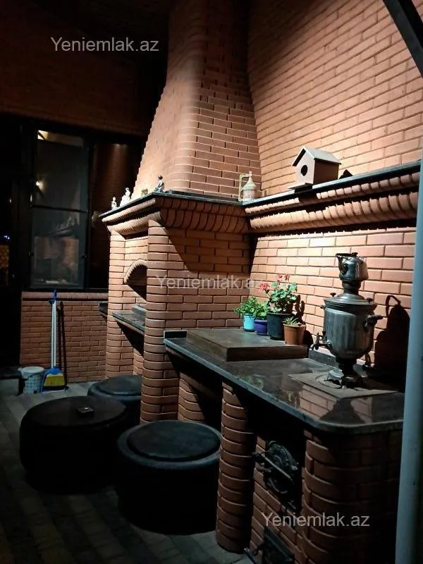 Satılır 7 otaqlı həyət evi 450 m²