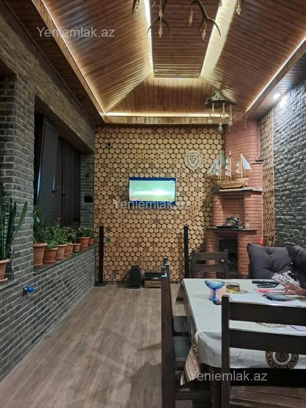 Satılır 7 otaqlı həyət evi 450 m²
