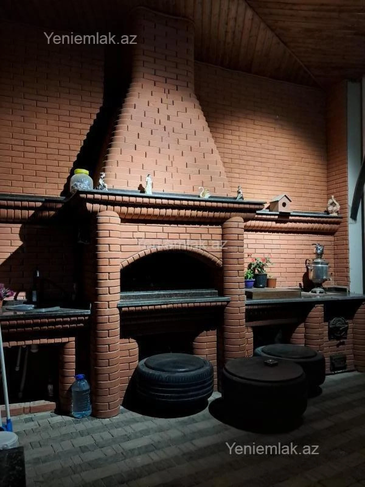 Satılır 7 otaqlı həyət evi 450 m²