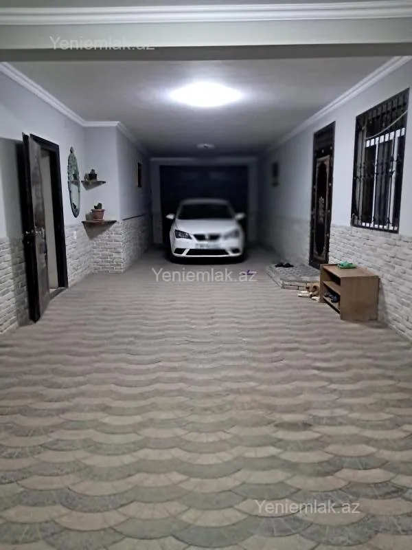 Satılır 7 otaqlı həyət evi 450 m²