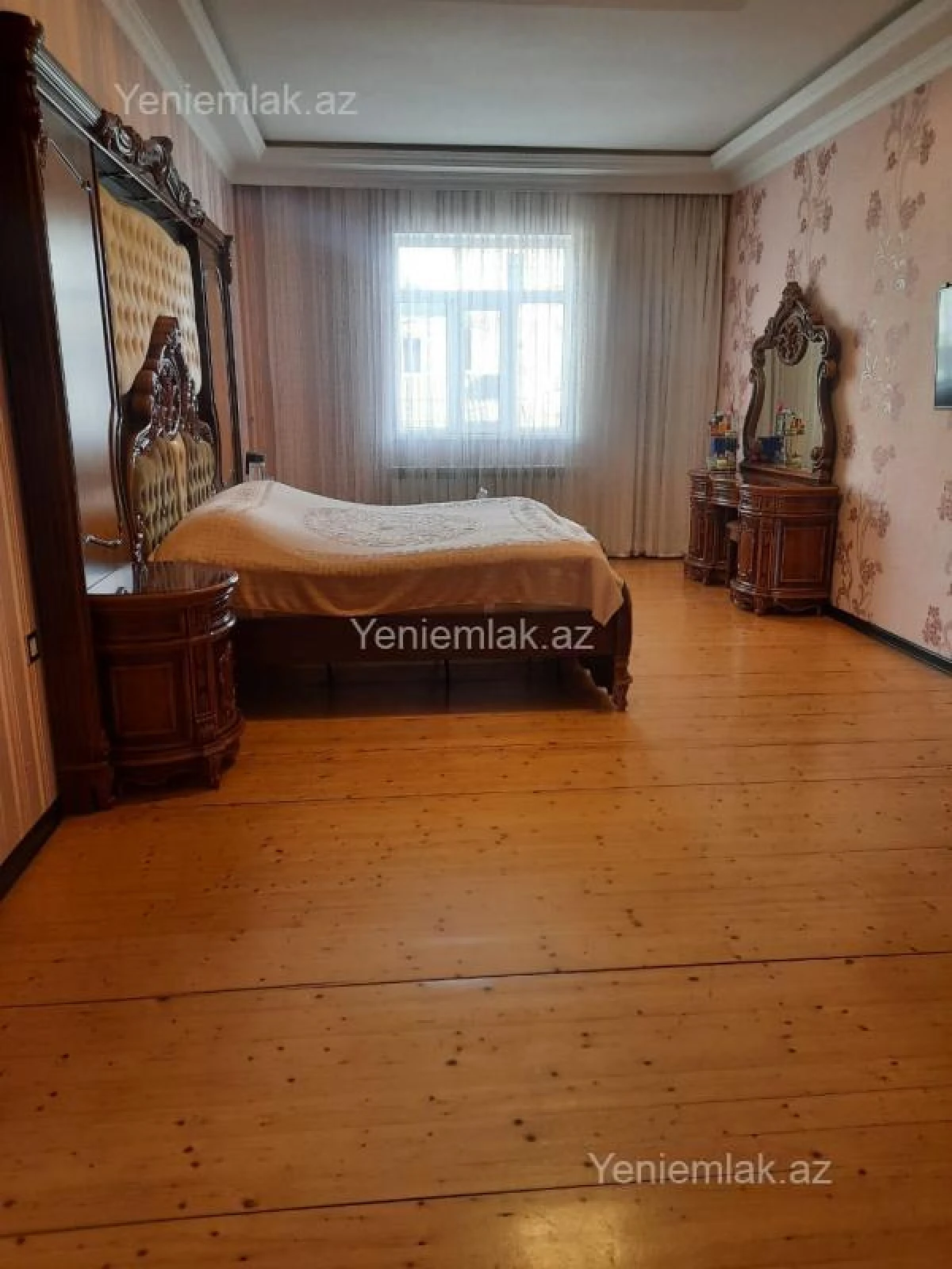 Satılır 7 otaqlı həyət evi 450 m²