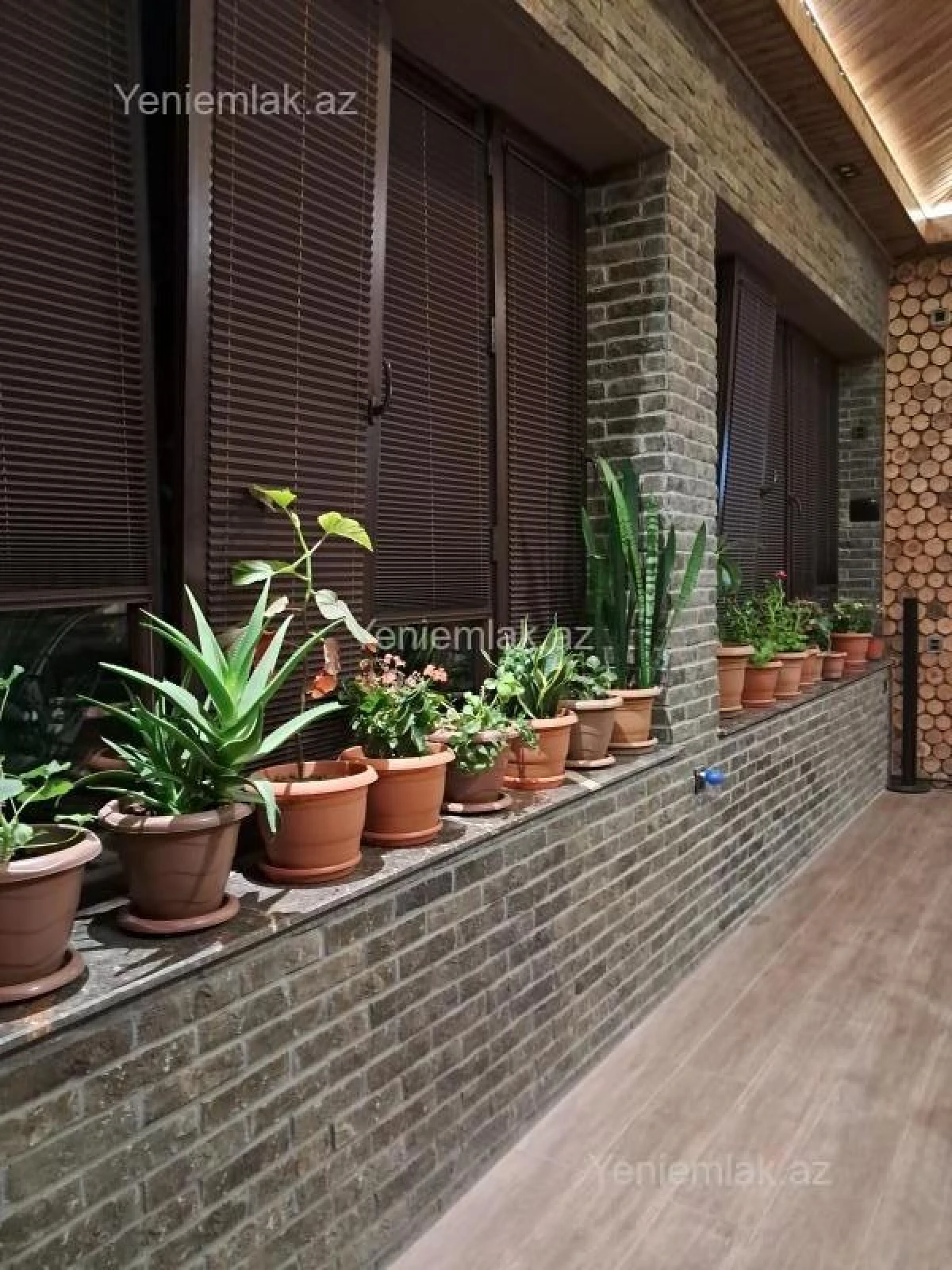 Satılır 7 otaqlı həyət evi 450 m²