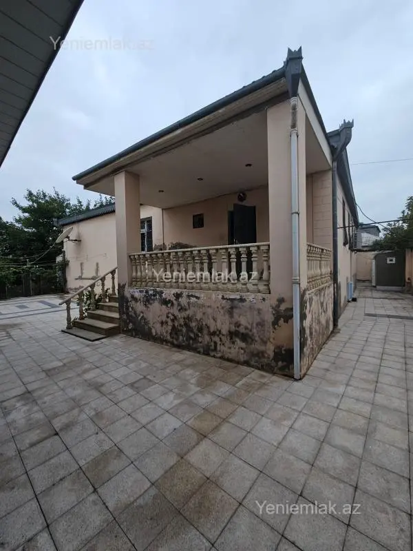 Satılır 4 otaqlı həyət evi 220 m²