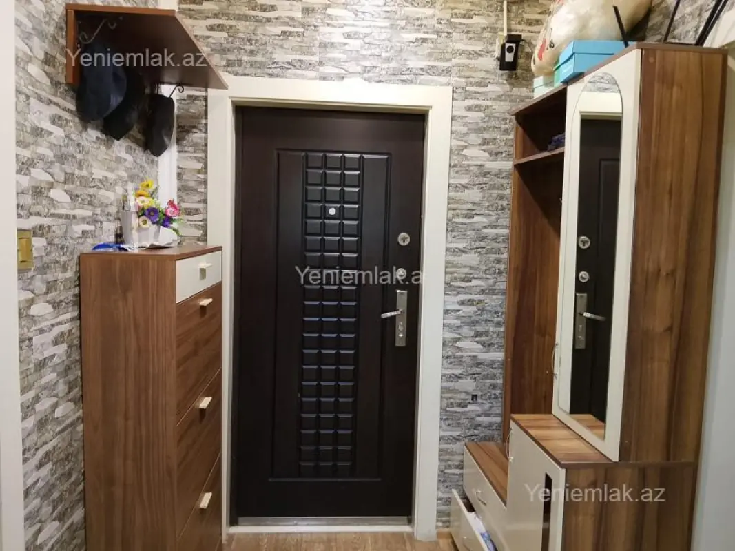 Satılır 3 otaqlı köhnə tikili 70 m²