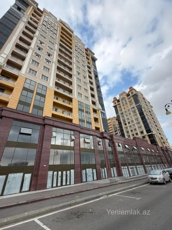 Satılır 3 otaqlı yeni tikili 175 m²