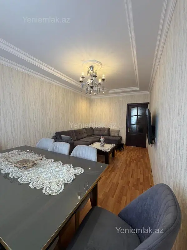 Satılır 5 otaqlı köhnə tikili 120 m²