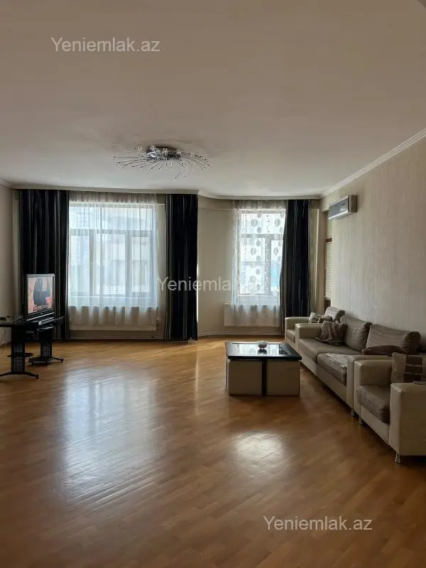 Satılır 3 otaqlı yeni tikili 165 m²