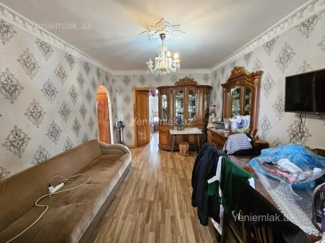 Satılır 2 otaqlı köhnə tikili 50 m²