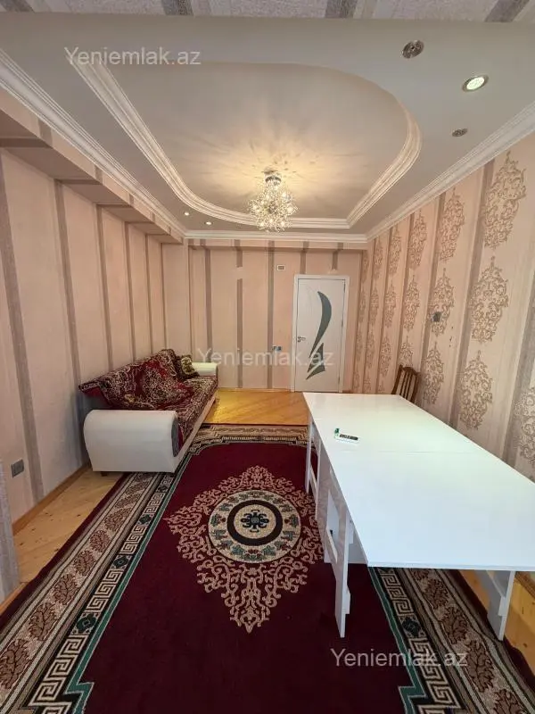 Satılır 3 otaqlı yeni tikili 80 m²