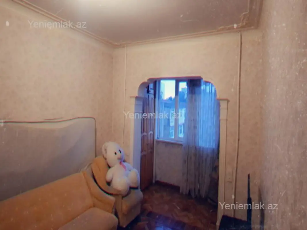 Satılır 5 otaqlı köhnə tikili 125 m²