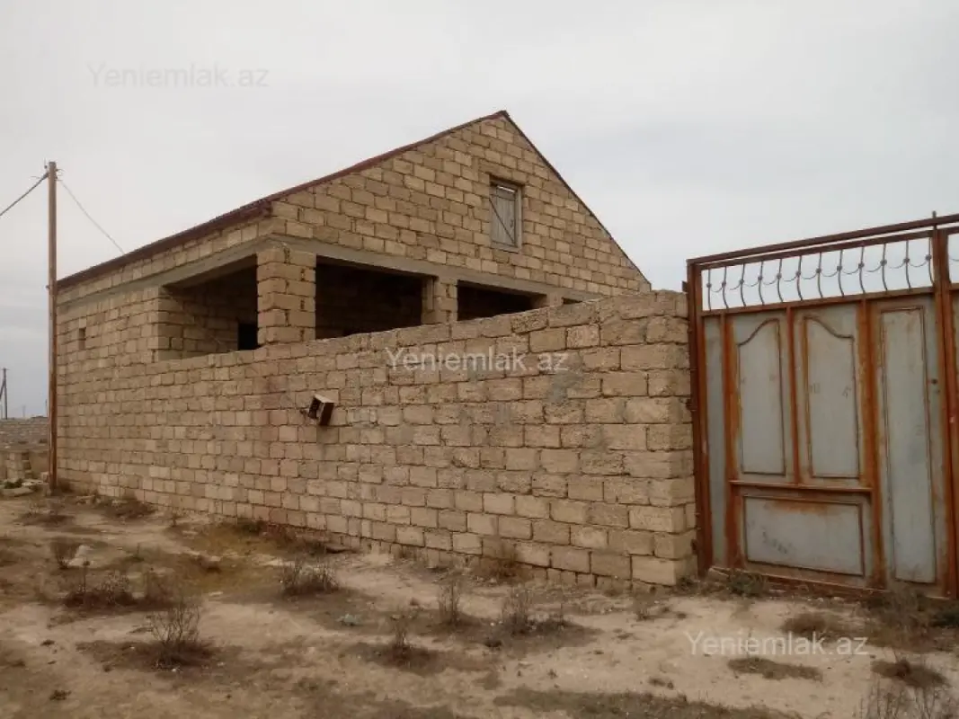 Satılır 3 otaqlı həyət evi 100 m²
