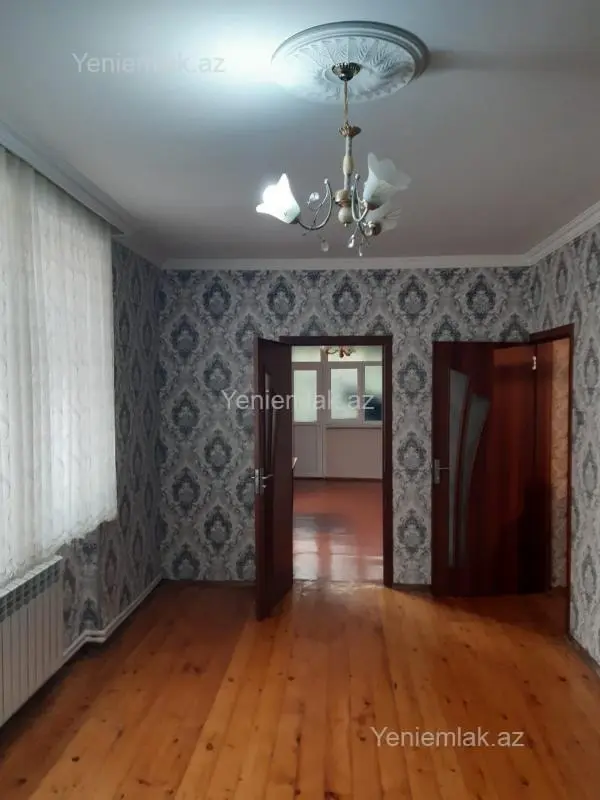 Satılır 5 otaqlı köhnə tikili 108 m²
