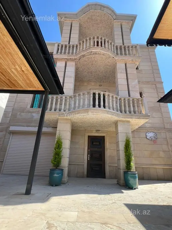 Satılır 5 otaqlı həyət evi 330 m²
