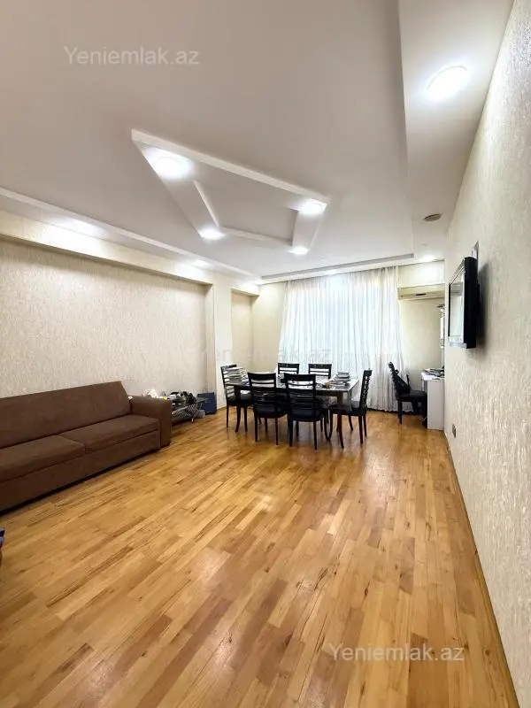 Satılır 2 otaqlı yeni tikili 78 m²