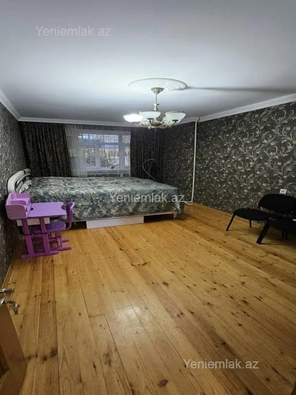 Satılır 4 otaqlı köhnə tikili 108 m²