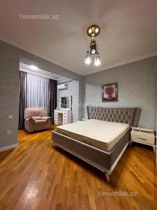 Satılır 3 otaqlı yeni tikili 120 m²