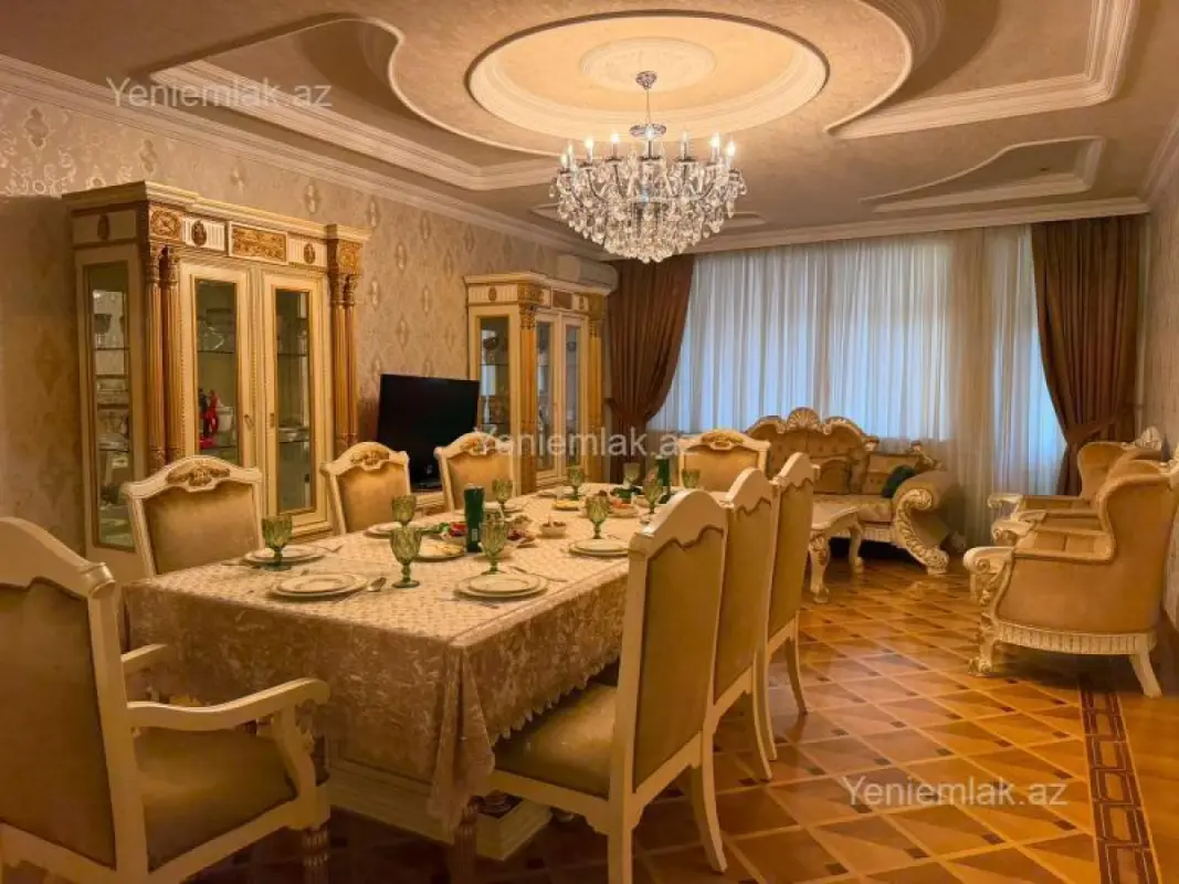 Satılır 4 otaqlı yeni tikili 200 m²