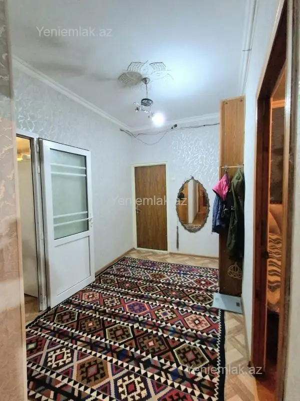 Satılır 5 otaqlı köhnə tikili 120 m²