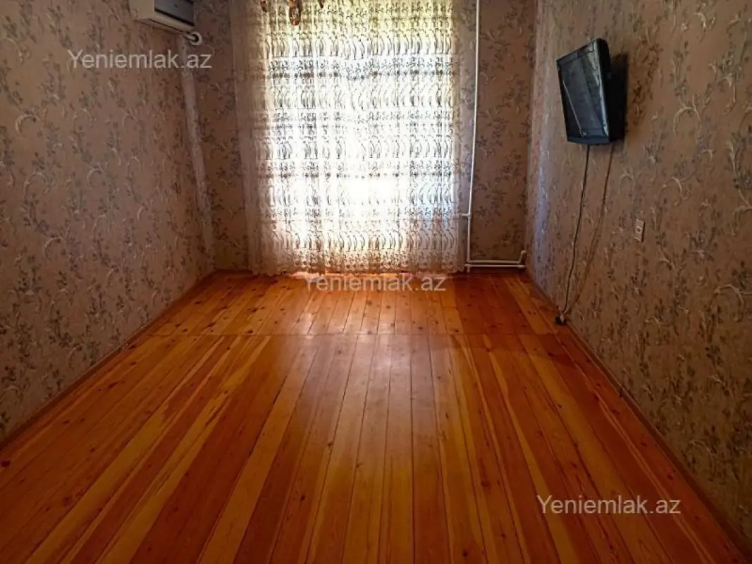 Satılır 2 otaqlı köhnə tikili 60 m²