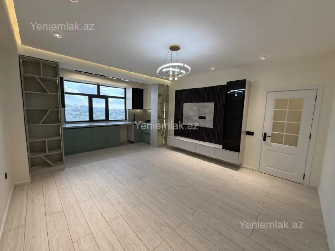 Satılır 3 otaqlı yeni tikili 82 m²