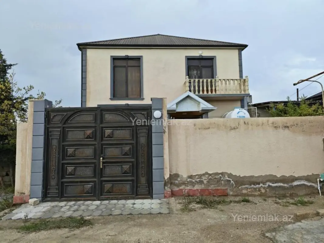 Satılır 4 otaqlı həyət evi 160 m²