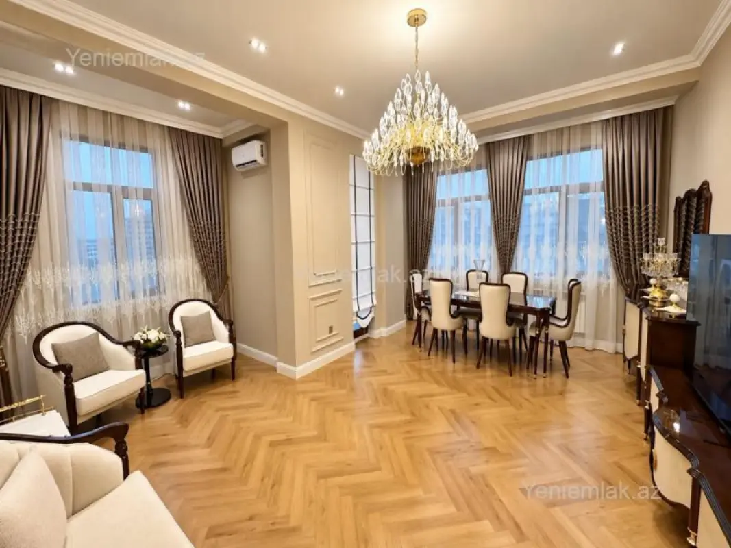 Satılır 3 otaqlı yeni tikili 150 m²