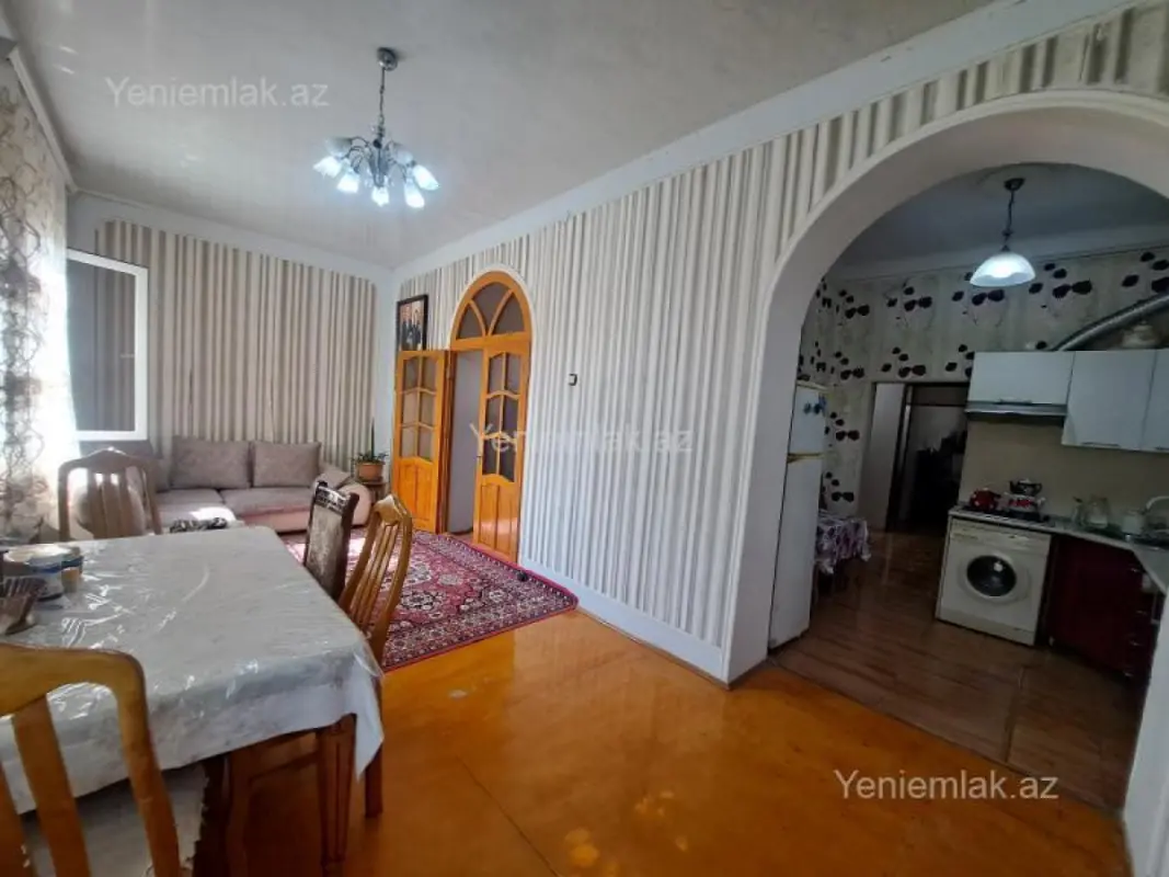 Satılır 3 otaqlı köhnə tikili 87 m²