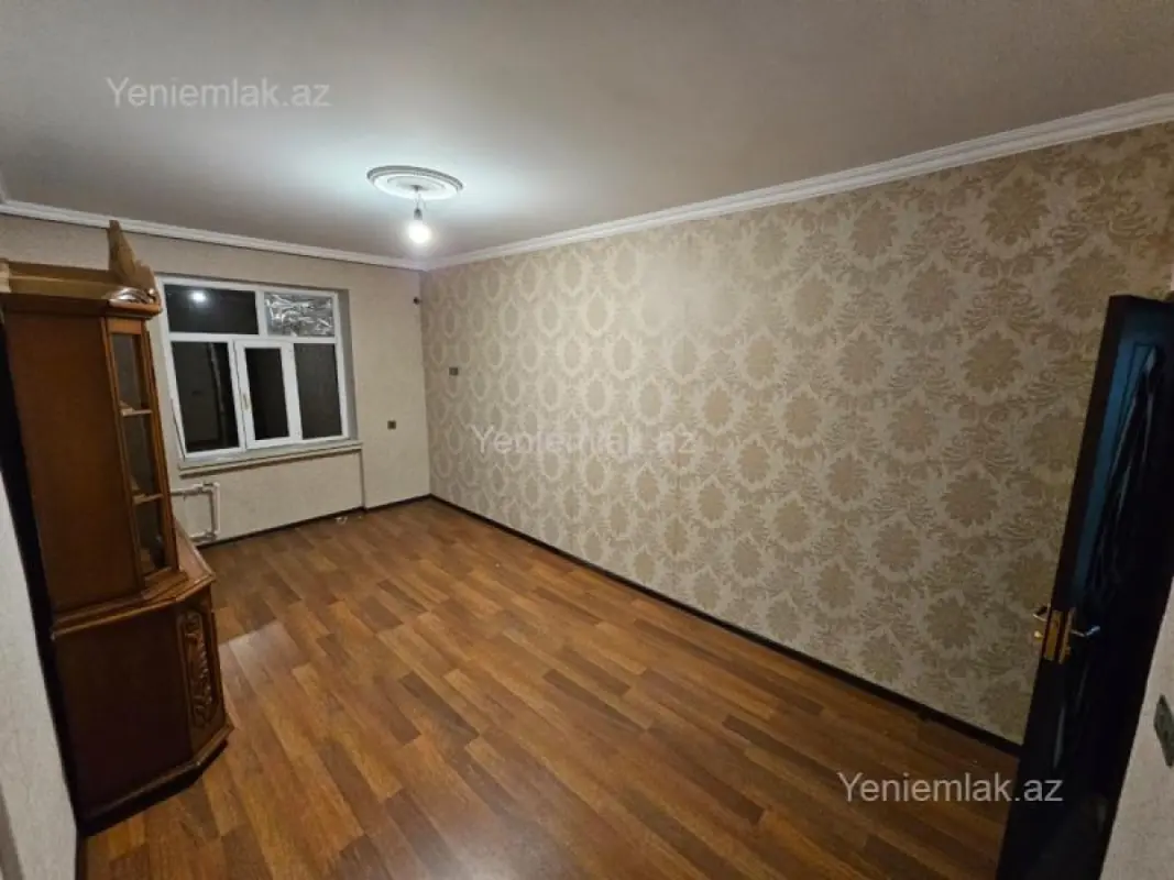 Satılır 2 otaqlı köhnə tikili 55 m²