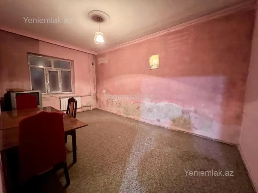 Satılır 3 otaqlı köhnə tikili 75 m²