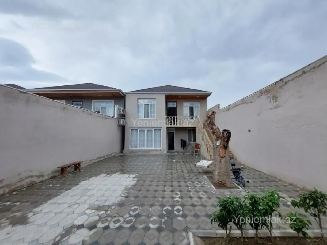 Satılır 6 otaqlı həyət evi 146 m²