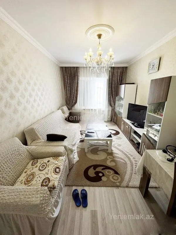 Satılır 2 otaqlı köhnə tikili 60 m²