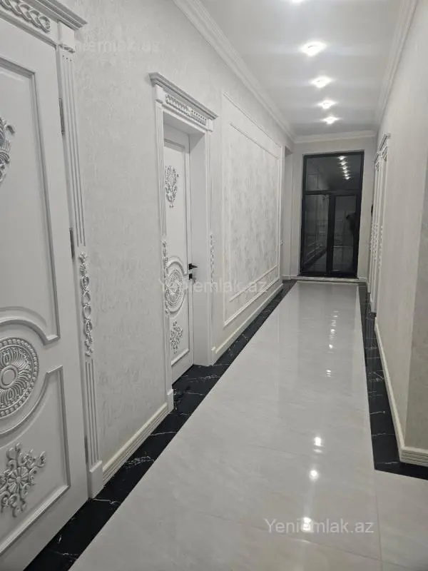 Satılır 4 otaqlı həyət evi 270 m²