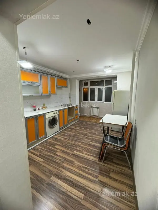 Satılır 2 otaqlı köhnə tikili 60 m²