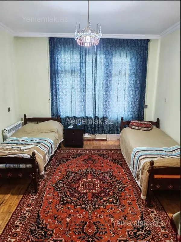 Satılır 3 otaqlı köhnə tikili 80 m²