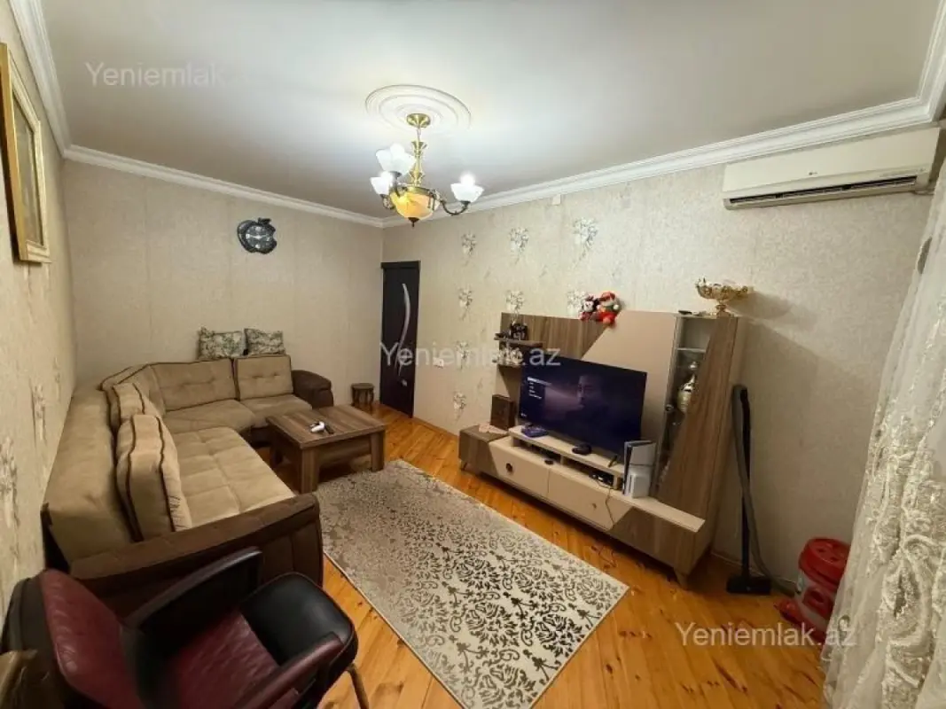 Satılır 3 otaqlı köhnə tikili 83 m²